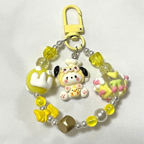 ★140★ ハンドメイド handmade キーホルダー ミニタイプ サンリオ風 ポチャッコ 黄色 イエロー アートビーズ