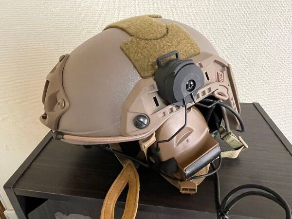 FMA FASTヘルメット&comtac2