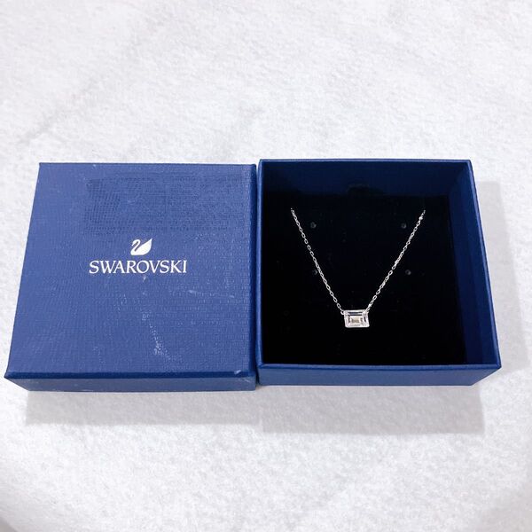 スワロフスキークリスタルネックレス Swarovski Crystal necklace 箱付き
