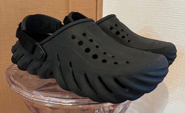 【美品】エコークロッグ EchoClog クロックス crocs サイズ:M8(26〜27cm) 人気のオールブラック