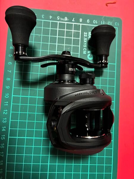 REVO BEAST(レボ・ビースト) 40 HS 右巻き