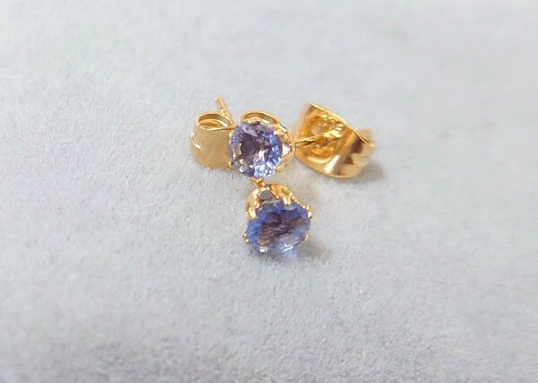 ピアス カラーチェンジフローライト 4mm 天然石