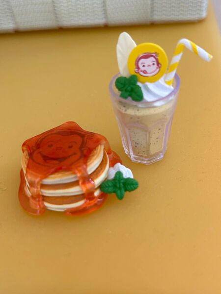 ミニチュア パンケーキ&おさるのジョージシェイク 2個セット ガチャガチャ