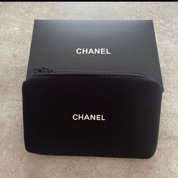CHANEL コスメ ポーチ 化粧品 小物入れ コスメティック 海外免税店 ノベルティ限定商品 ロゴ入り ブラックカラー シャネル