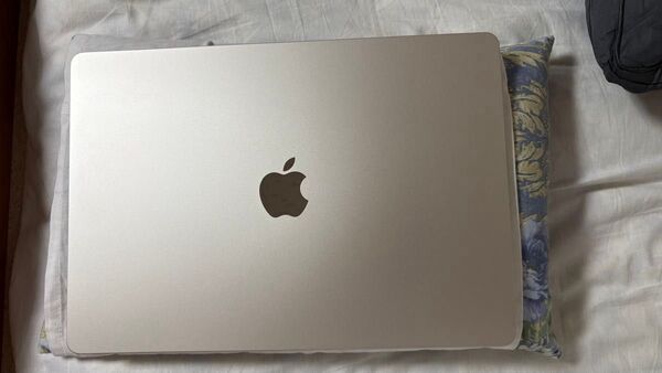 MacBook Air M2 メモリ8GB 15インチ SSD 1TB スターライト