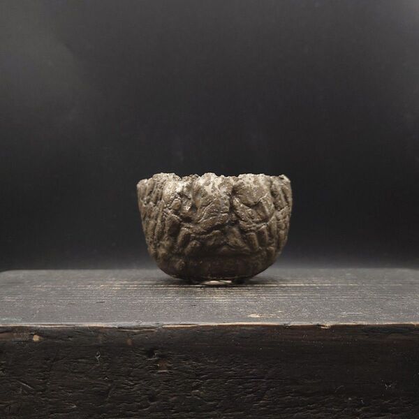 BP94nm CELECTオリジナル手びねり BALL POT 白鰐 植木鉢 金色釉鉢 2号 豆盆栽 作家鉢 実生 陶器鉢 盆栽鉢
