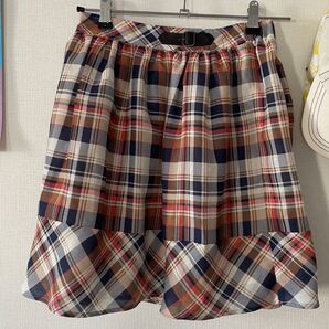 チェックスカート