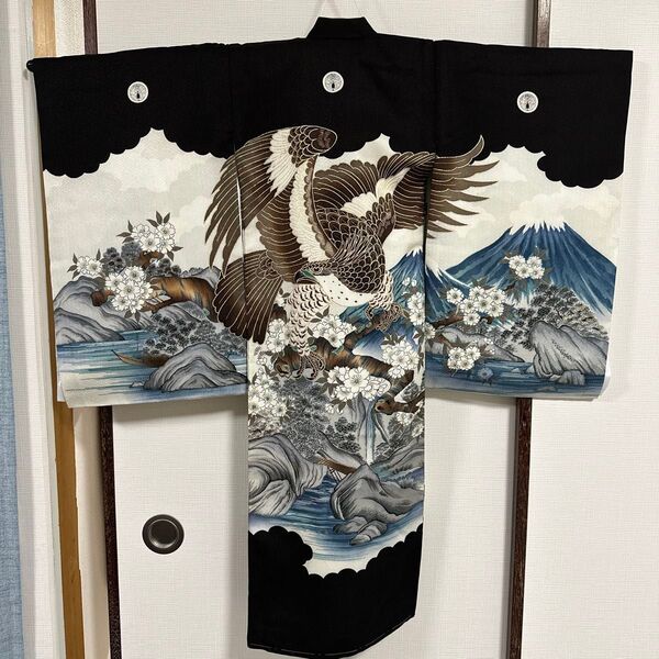 【美品】子供用着物 男の子 七五三 鷲と山の風景の着物 長襦袢付き 黒 男児 お宮参り 祝い着