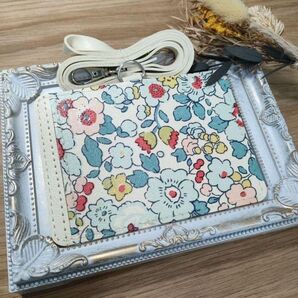 ♪ネームホルダー 定期入れ カードケース 花柄 ボタニカル ハンドメイド♪