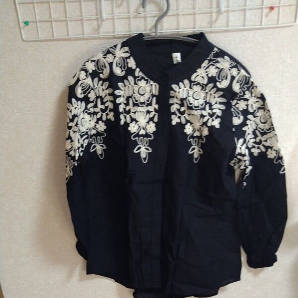 刺繍ブラウス タグ無し訳あり
