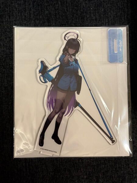 ブルーアーカイブ ブルアカ 角楯カリン 制服 アクリルスタンド
