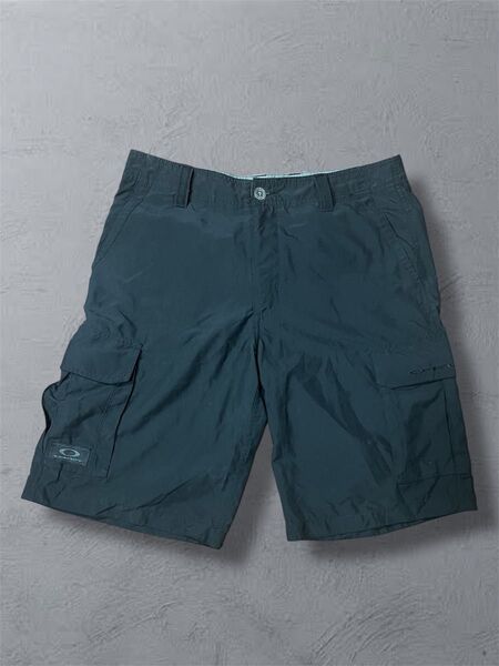 00s Oakley cargo shorts tech y2k W32