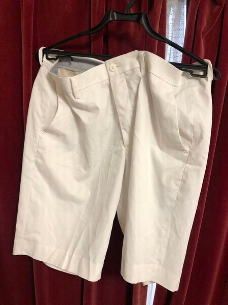 ユニクロ半ズボン サイズL 84-92 ポリエステル 夏快適 ショートパンツ ハーフパンツ 白 ゴルフウェア