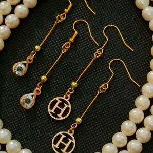 気まぐれSALE♪Hチャーム&しずくガラスチャームのニッケルフリーフックピアス2点セット