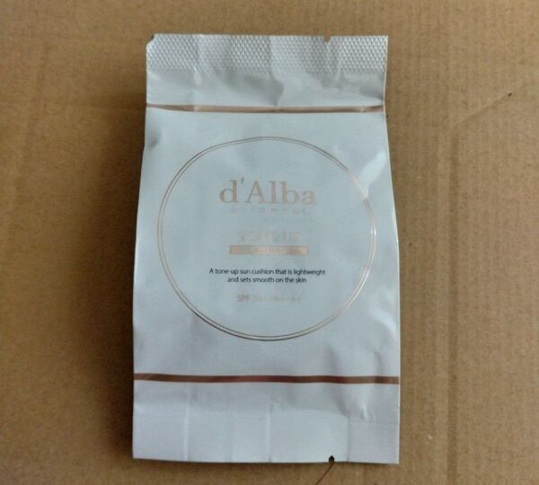 d'Alba ダルバ ウォータフルトーンアップサンクッション15g リフィル