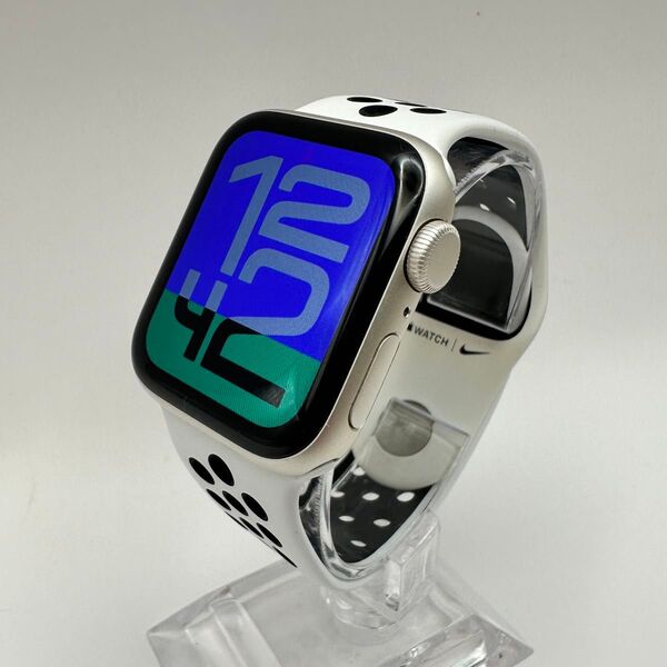 【Q252】Apple Watch SE第2世代 GPS 40mm BT82%
