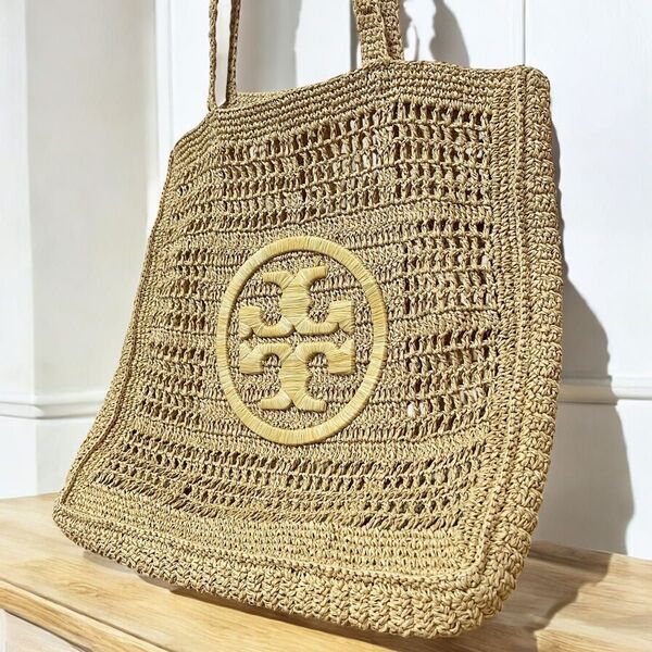 希少 夏定番 トリーバーチ TORY BURCH かごバッグ トートバッグ ラフィア 肩掛け ロゴ ストロー A4収納 大容量