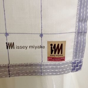 未使用品 issey miyake 綿麻混 大判ハンカチ