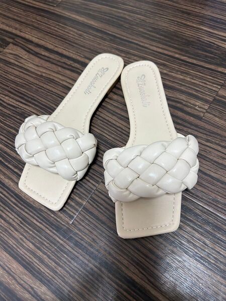 スクエアトゥ 編み込み キルティング ミュール サンダル 37