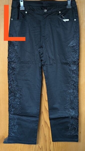 ベルーナ サイド レース ストレッチ8分丈 パンツ ブラック L