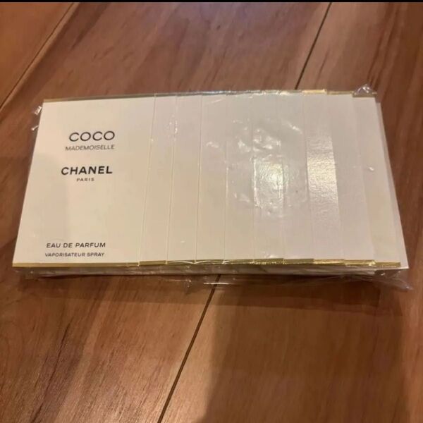 CHANEL ココ マドモアゼル オードゥ パルファム(ヴァポリザダー)サンプル1.5ml×10個