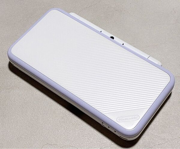 Nintendo new 2ds ll ホワイトラベンダー