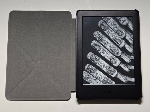 kindle 第10世代 8GB カバー付き 電子書籍リーダー 電子インク 広告なし