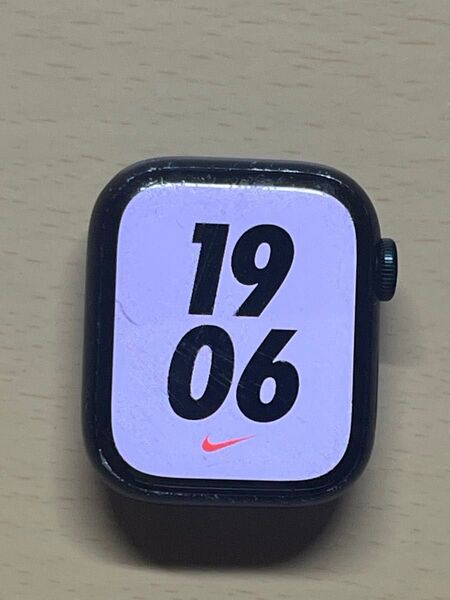 Apple Watch Series8 41mm GPSモデル バッテリー最大容量87% 画面傷あり