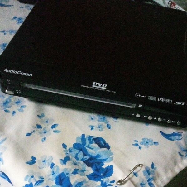 【ジャンク1000】壊れています 通電するがディスクを認識しない DVDプレーヤー 現状渡し、無保証。