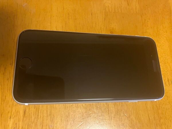 SIMフリー iPhoneSE 第2世代 ホワイト 128GB 77% 純正バッテリー