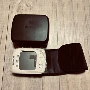 OMRON 血圧計