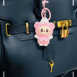 LABUBU KEYCHAIN ラブブ キーホルダー ピンク