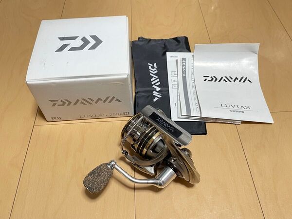 ダイワ 12 ルビアス 2506H ハイギア ハンドルノブ交換品 日本製