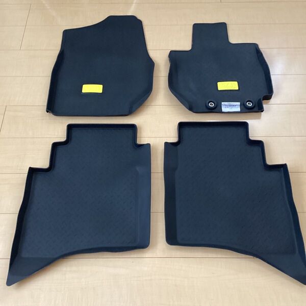 ジムニーノマド FC74 純正フロアマット(トレー) AT車用