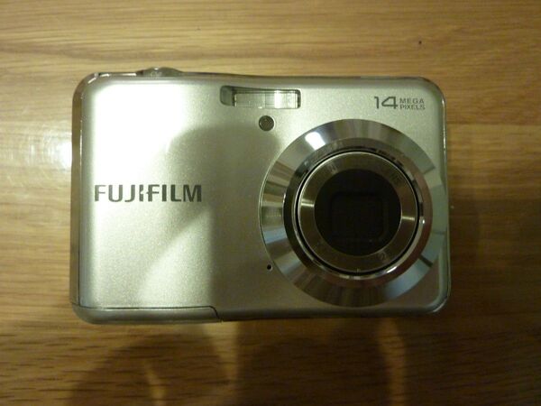 【動作確認済・単三電池駆動】 FUJIFILM FinePix AV150 コンパクトデジタルカメラ