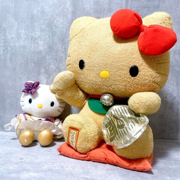 希少 サンリオ ハローキティ 招き猫 特大ぬいぐるみ 2007 おまけ付き はろうきてぃ 金運 開運 縁起物 USJ キティちゃん