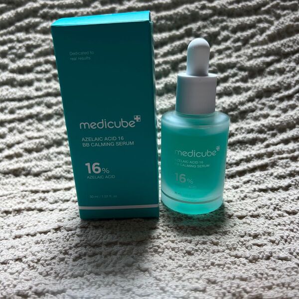 medicube アゼライン酸16BBカーミングセラム 30ml