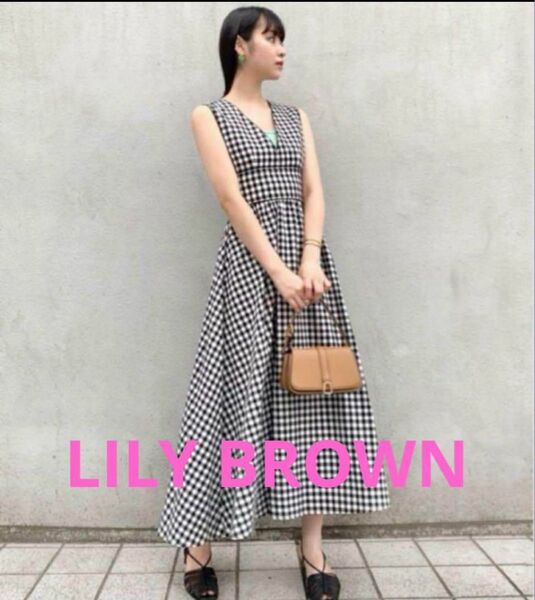 【完売品】Lily Brown リリーブラウン Vネックワンピース ギンガムチェック