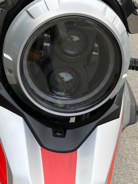 vストローム250用LEDヘッドライト