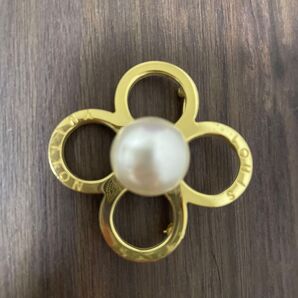 LOUIS VUITTON ブローチ フラワーモチーフ ゴールド パール