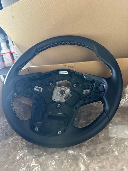 トヨタ純正 A90 スープラ ステアリング ハンドル レザー 革 白ステッチ 美品