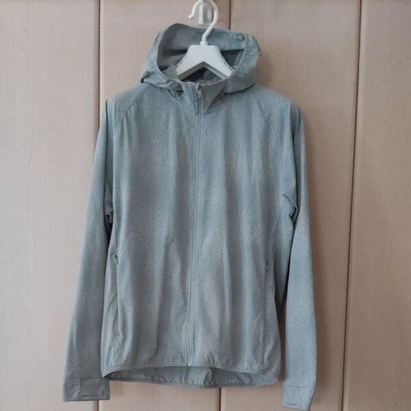未使用 UNIQLO ドライEX UVカット フルジップパーカ/ガラ Mサイズ 03GRAY 476146