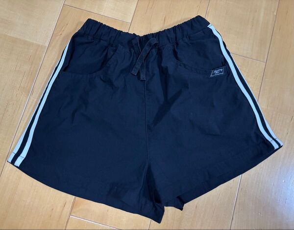 ショートパンツ(130cm)黒☆女の子