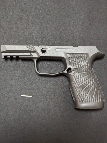 Bomber Airsoft P320/M17/M18/XCARRY用 WilsonCombat グリップモジュール フレーム