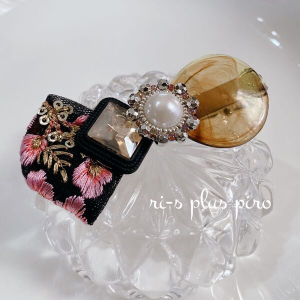 インド刺繍リボン × ビーズ刺繍 ☆.。.:*・ ヘアクリップ