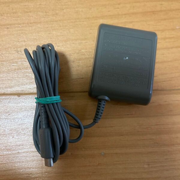 ニンテンドーDS Lite ACアダプター NTR-002 グレー