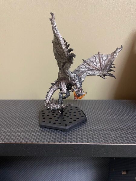 モンスターハンター モンハン フィギュア リオレウス希少種