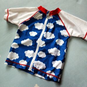 95サイズ ラッシュガード 半袖 水着