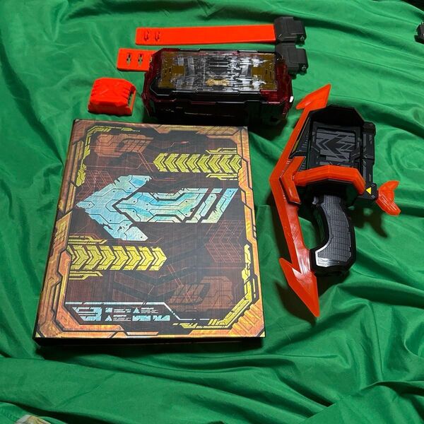 仮面ライダーガッチャード ガッチャードライバー デイブレイクVer デイブレイクガッチャファイル カード付き パッケージ無し 中古
