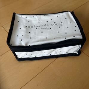アプレレクール 新品未使用 ギフトBox ホワイト×ブラックドット おむつケース